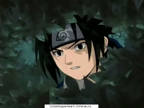 sasuke sta ascuns si asteapta momentu potrivit in care sa-l prinda cu garda jos pe inamic  :dinti: